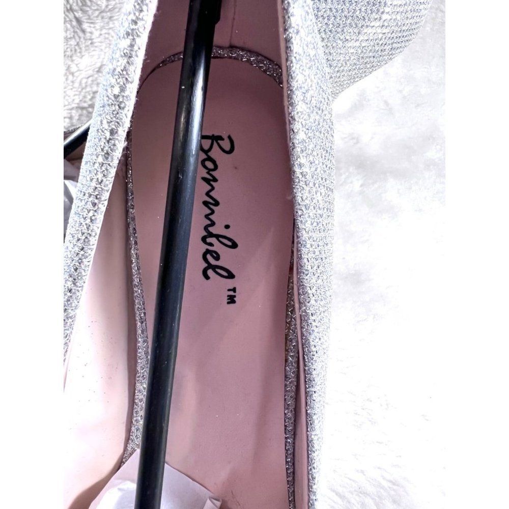 Bonibel Size 7.5 Silver Glitter Heels - Picture 7 of 10